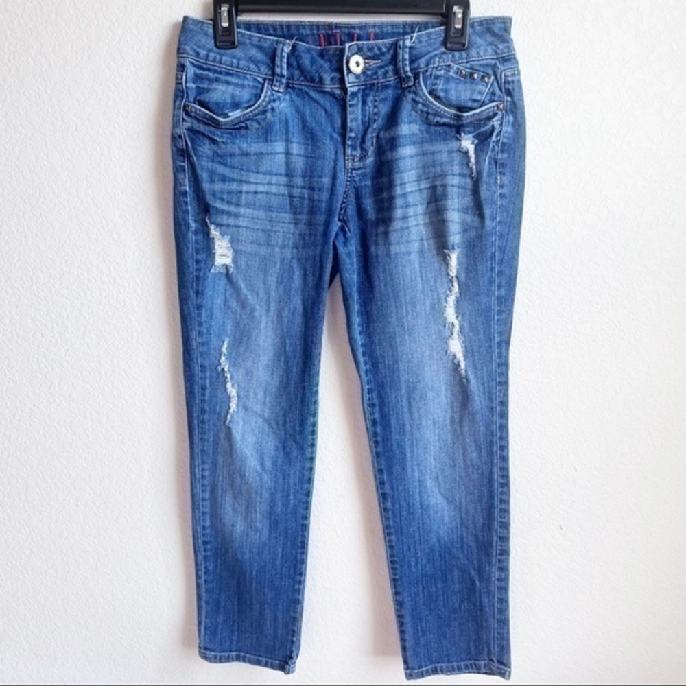 Elle Jeans Cropped Denim Medium Wash Light Distressing, size 6